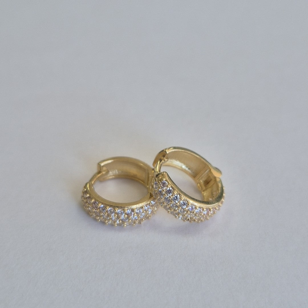 ARETES HUGGIE CON CIRCONIAS 14K 2 GR (NUEVO)