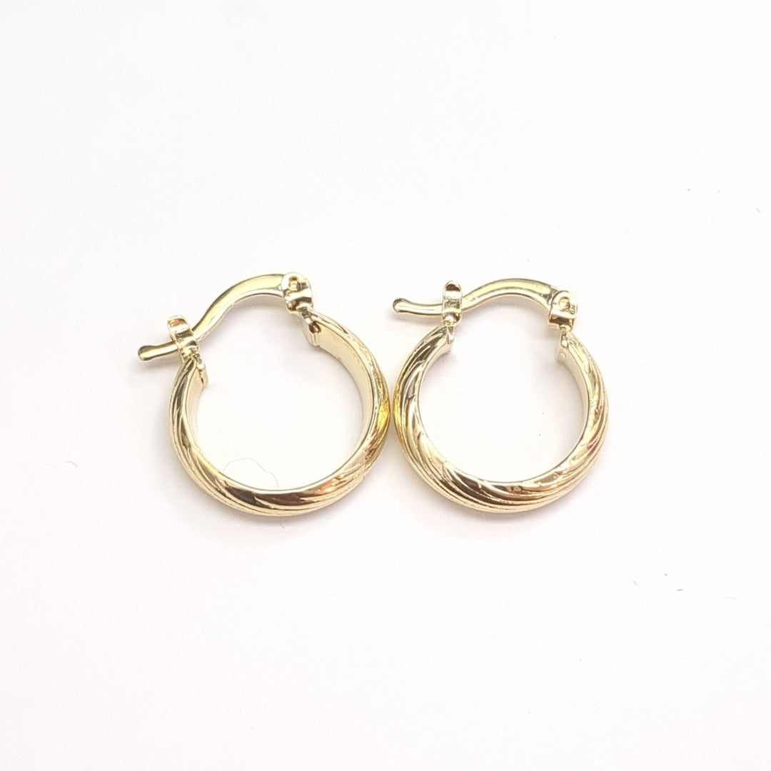 ARETES ARRACADA ASTRIADA 14K 1.6 GR (NUEVO)