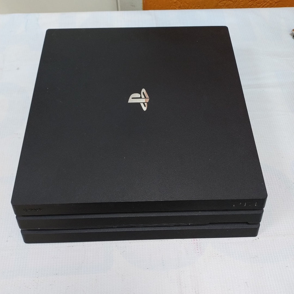 CONSOLA DE VIDEOJUEGO SONY PS4 PRO 1 TB (SEMINUEVO)