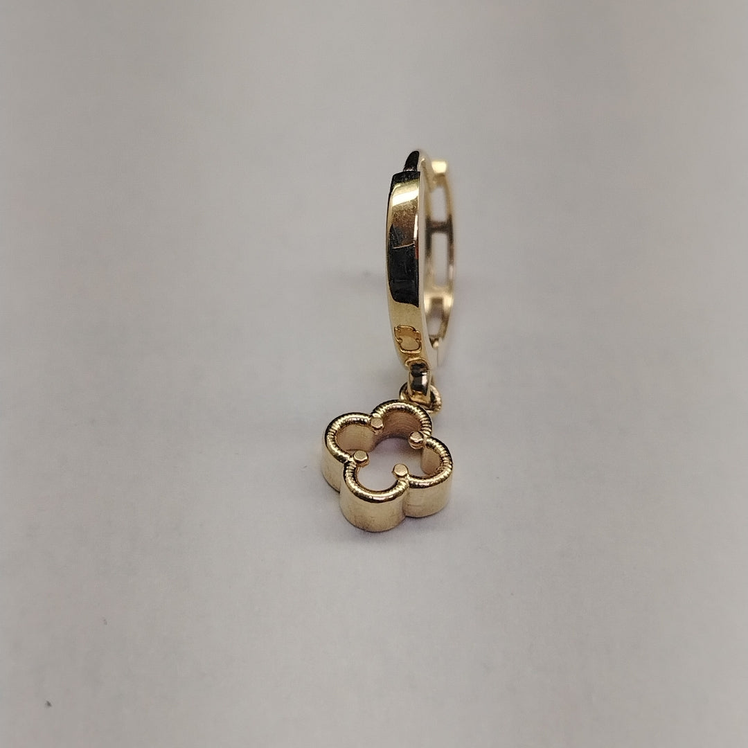 ARETES ARRACADAS CON DIJE 14K 2.4 GR (NUEVO)