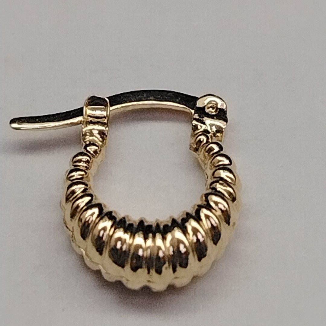 ARETES ARRACADA ESTRIADAS 14K 1.1 GR (NUEVO)