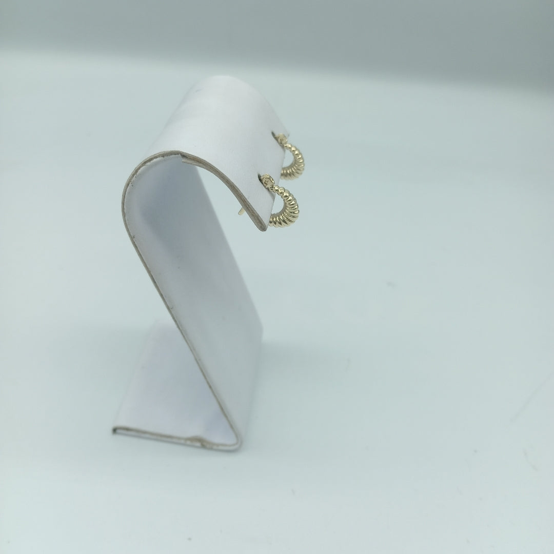ARETES ARRACADA ESTRIADAS 14K 1.1 GR (NUEVO)