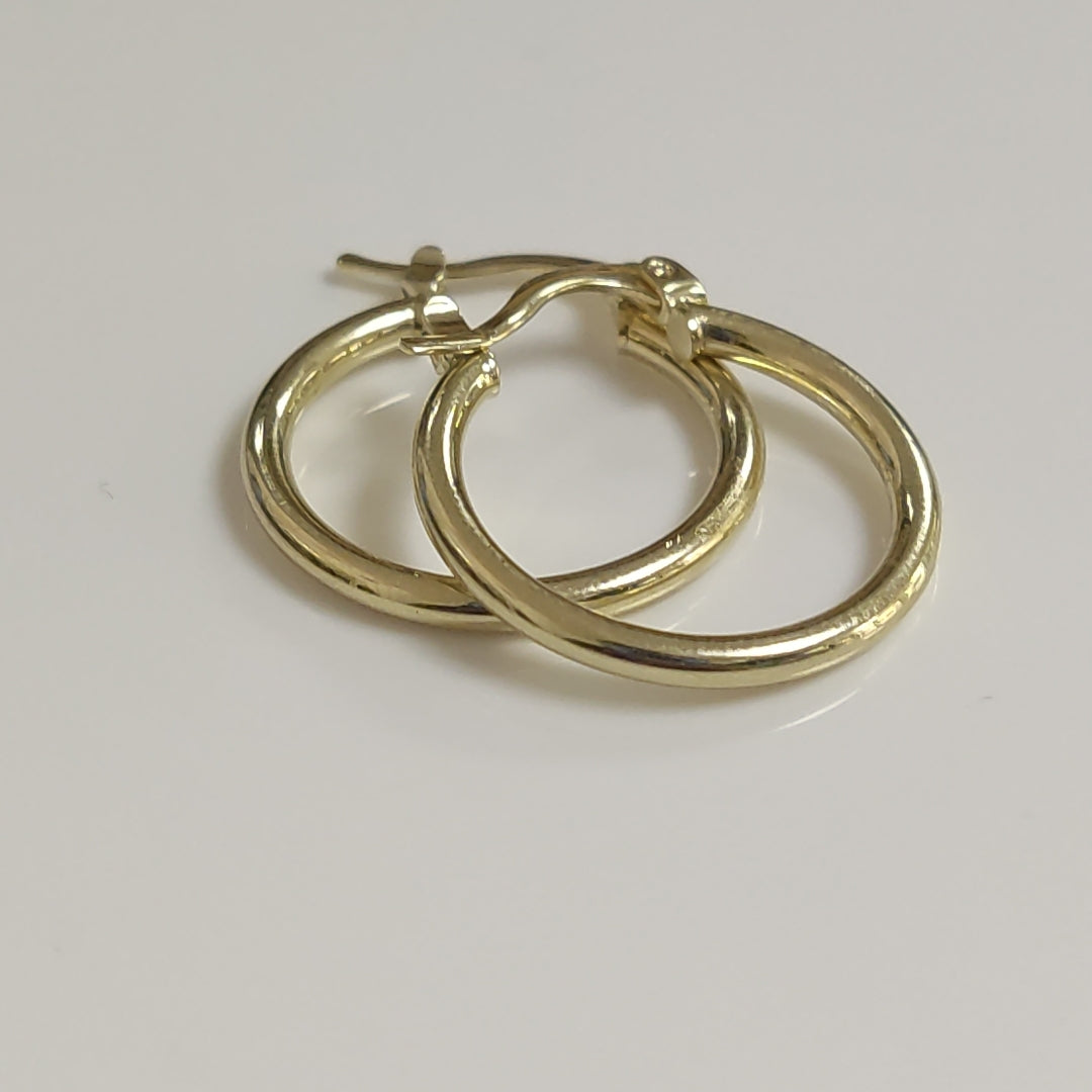 ARETES TEJIDO ARRACADAS LISAS 14K 1.2 GR (NUEVO)