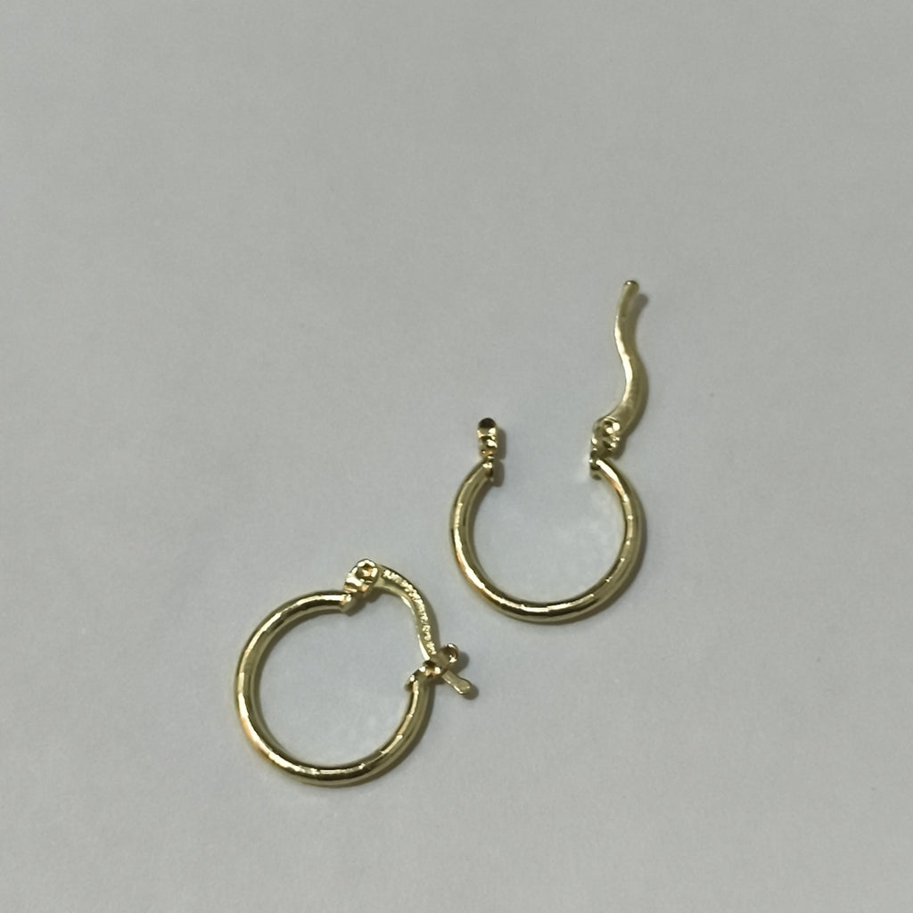 ARETES ARRACADAS ESTRIADAS 14K 1.4 GR (NUEVO)