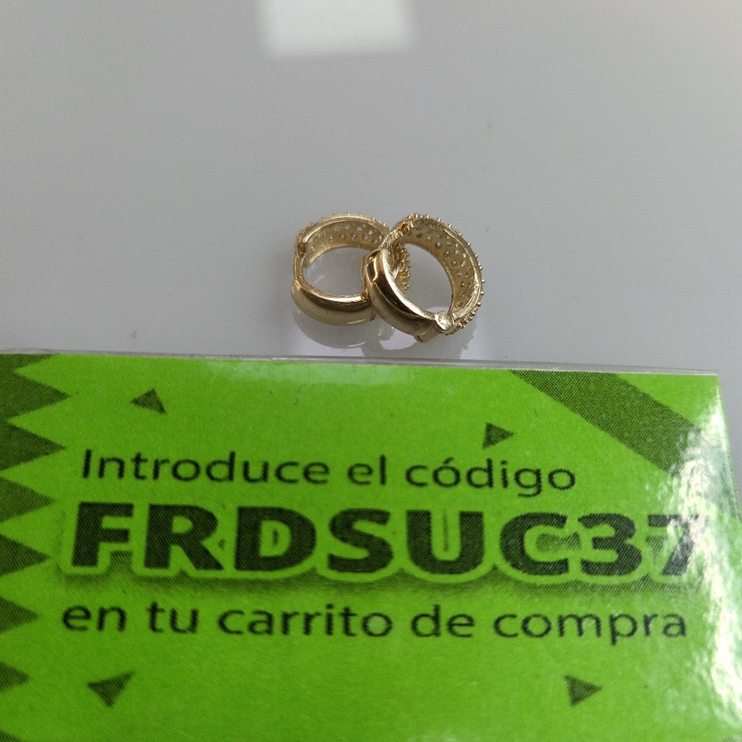 ARETES HUGGIE CON CIRCONIAS 14K 2.1 GR (NUEVO)