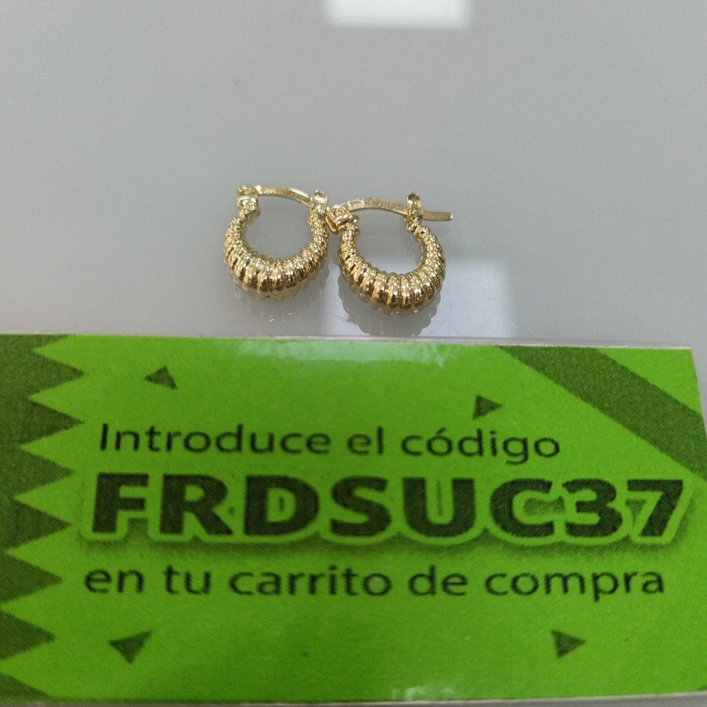 ARETES ARRACADA ESTRIADAS 14K 1.1 GR (NUEVO)