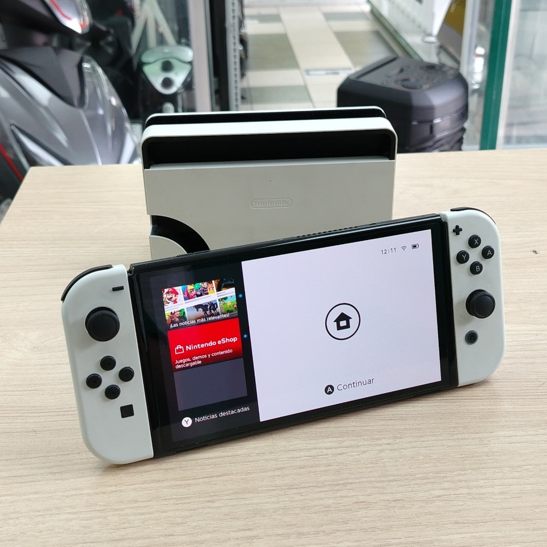 CONSOLA DE VIDEOJUEGO NINTENDO SWITCH OLED 64 GB (SEMINUEVO)