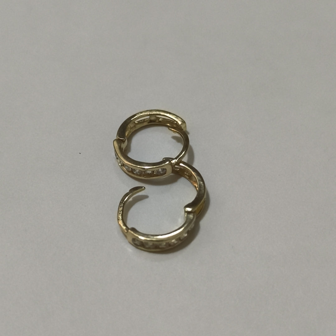 ARETES ARRACADA C CIRCONIAS 14K 1.1 GR (NUEVO)