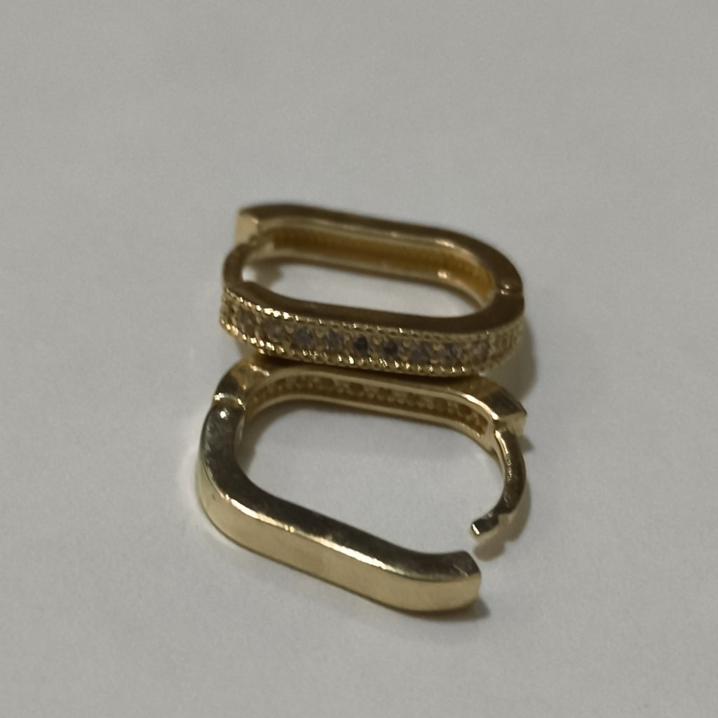 ARETES HUGGIES OVALADA C CIRCONIAS 14K 2.5 GR (NUEVO)