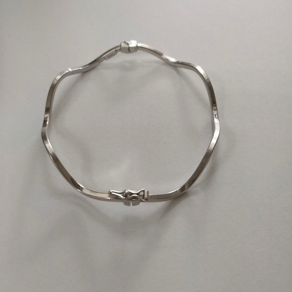 PULSERA RIGIDA ORO 14 K 3.2 GRMS (SEMINUEVO)