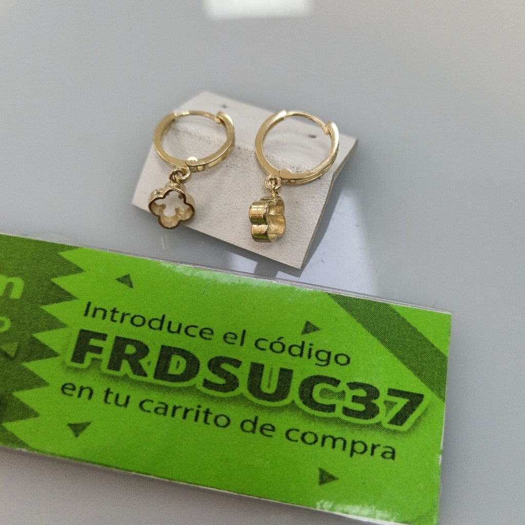 ARETES ARRACADAS CON DIJE 14K 2.3 GR (NUEVO)
