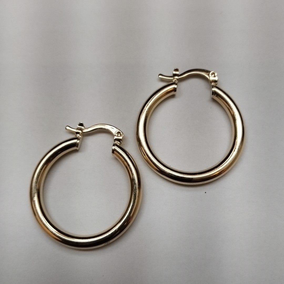 ARETES TEJIDO ARRACADAS LISAS HUECAS 14K 2.1 GR (NUEVO)