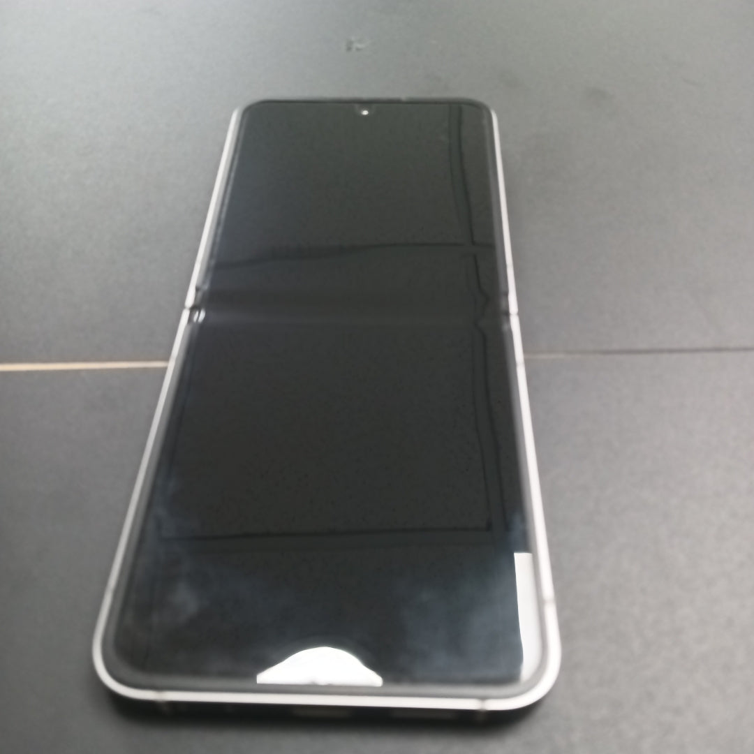 CELULAR SAMSUNG GALAXY Z FLIP6 SM-F741B (2024) 512 GB 12 GB RAM (SEMINUEVO)
