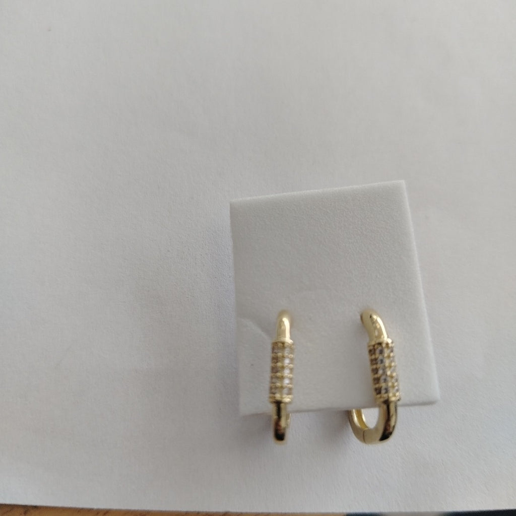 ARETES HUGGIES OVALADA C CIRCONIAS 14K 2.5 GR (NUEVO)