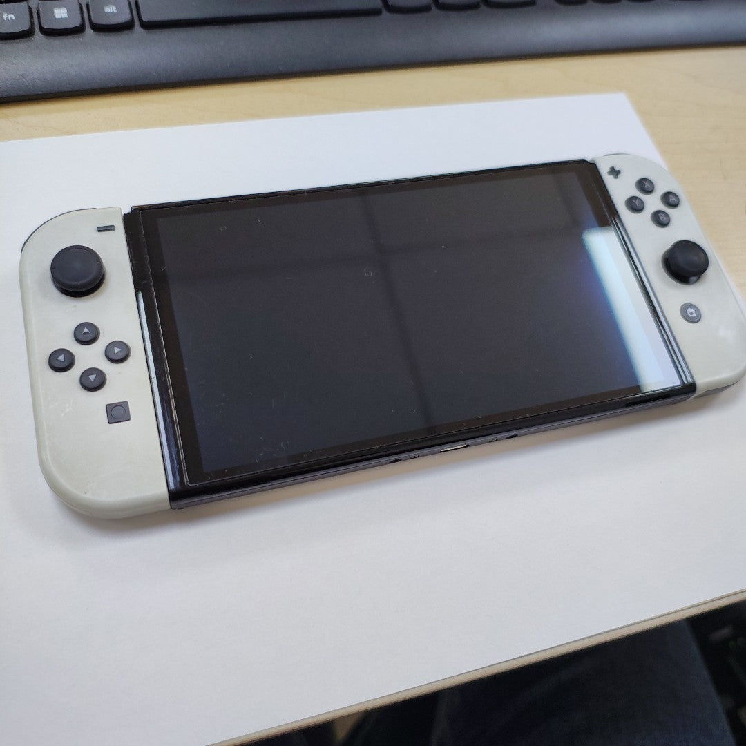 CONSOLA DE VIDEOJUEGO NINTENDO SWITCH OLED 64 GB (SEMINUEVO)