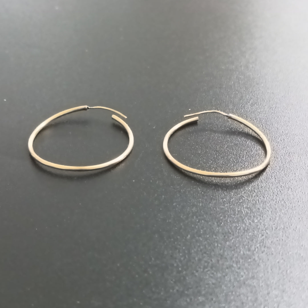 ARRACADAS PAR ORO 14 K 0.9 GRMS (SEMINUEVO)