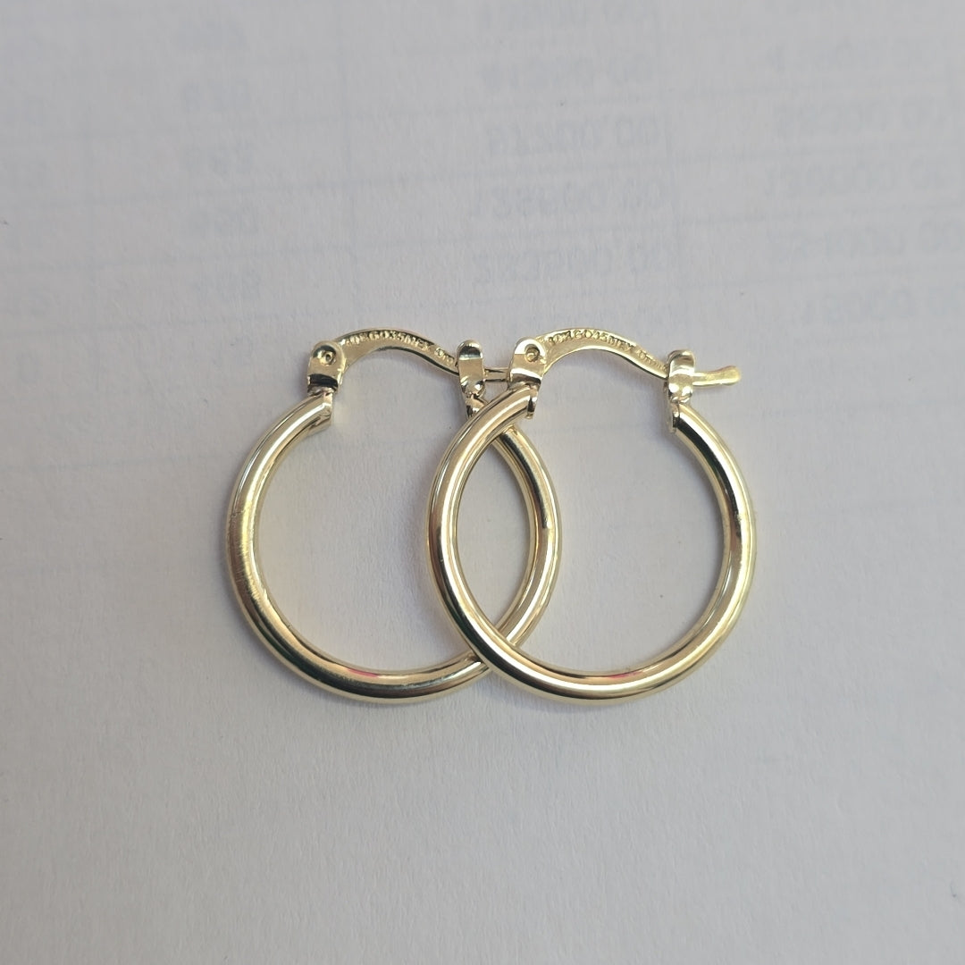 ARETES TEJIDO ARRACADAS LISAS 14K 1.2 GR (NUEVO)