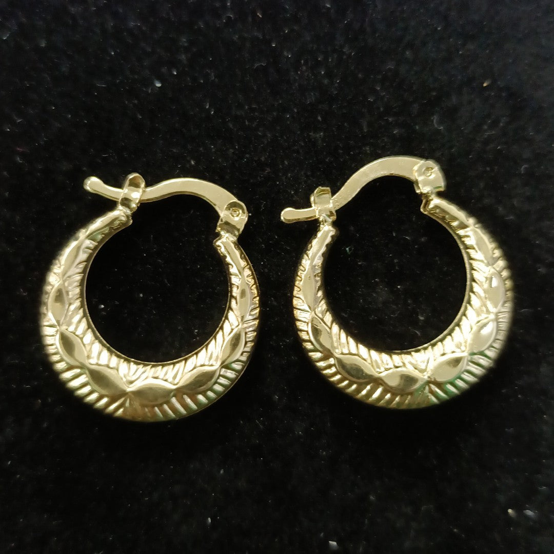 ARETES ARRACADAS HUECAS 14K 1.8 GR (NUEVO)