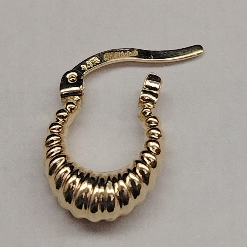 ARETES ARRACADA ESTRIADAS 14K 1.1 GR (NUEVO)