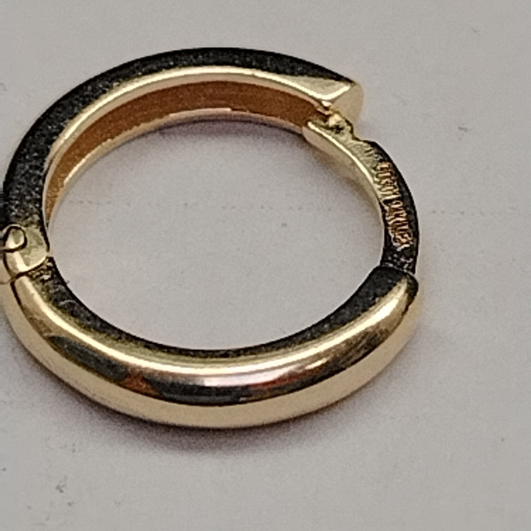 ARETES HUGGIES LISAS 14K 1.3 GR (NUEVO)