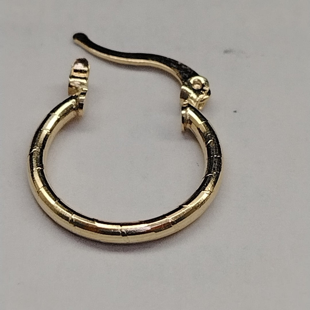 ARETES ARRACADAS ESTRIADAS 14K 1.4 GR (NUEVO)