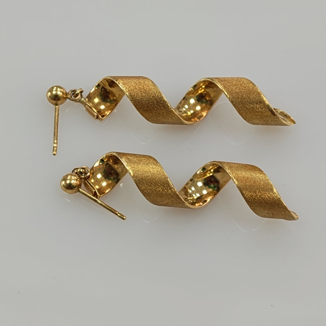 BROQUELES PAR ORO 18 K 3.2 GRMS (SEMINUEVO)