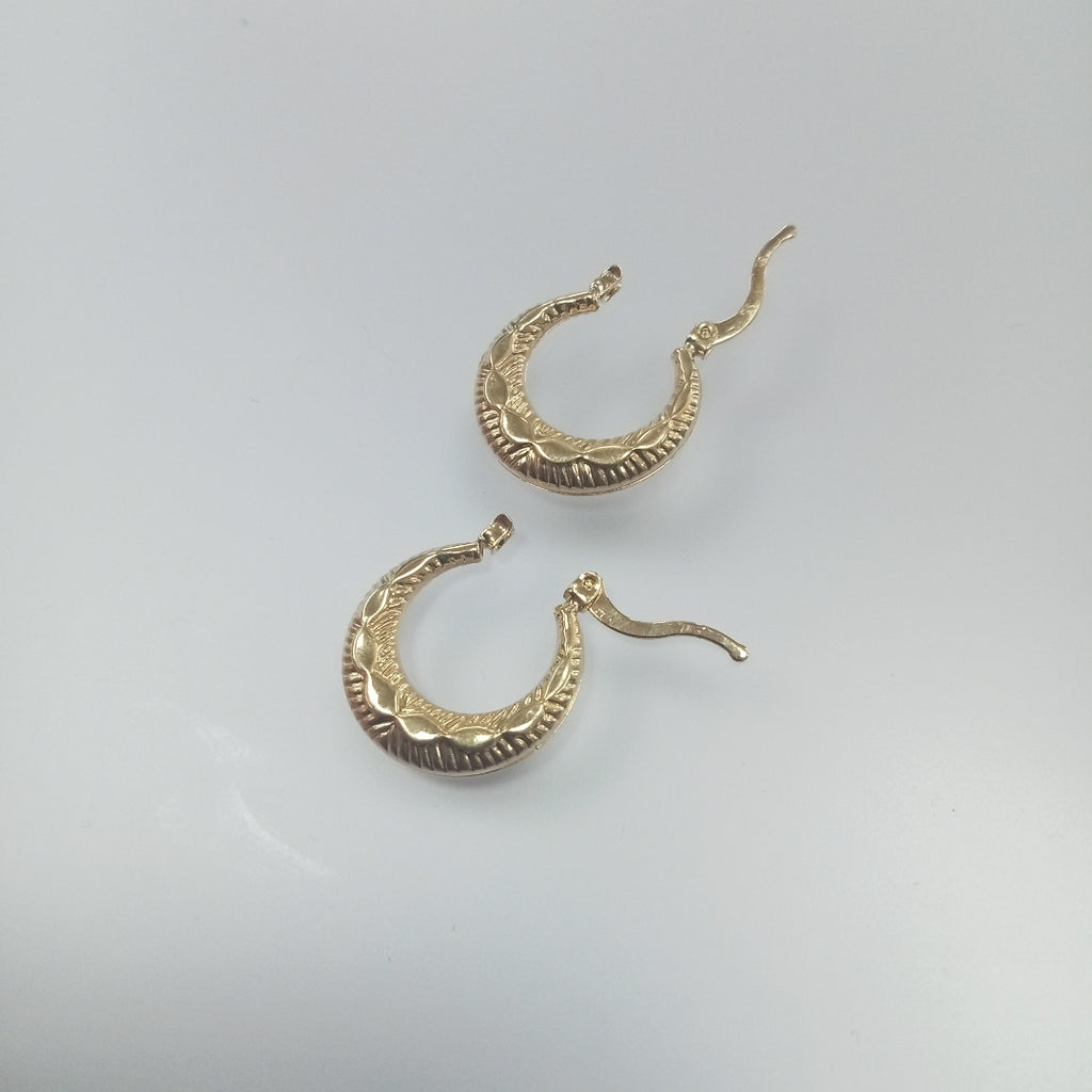ARETES ARRACADAS HUECAS 14K 1.8 GR (NUEVO)