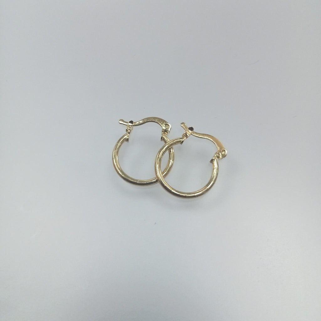ARETES ARRACADAS ESTRIADAS 14K 1.4 GR (NUEVO)
