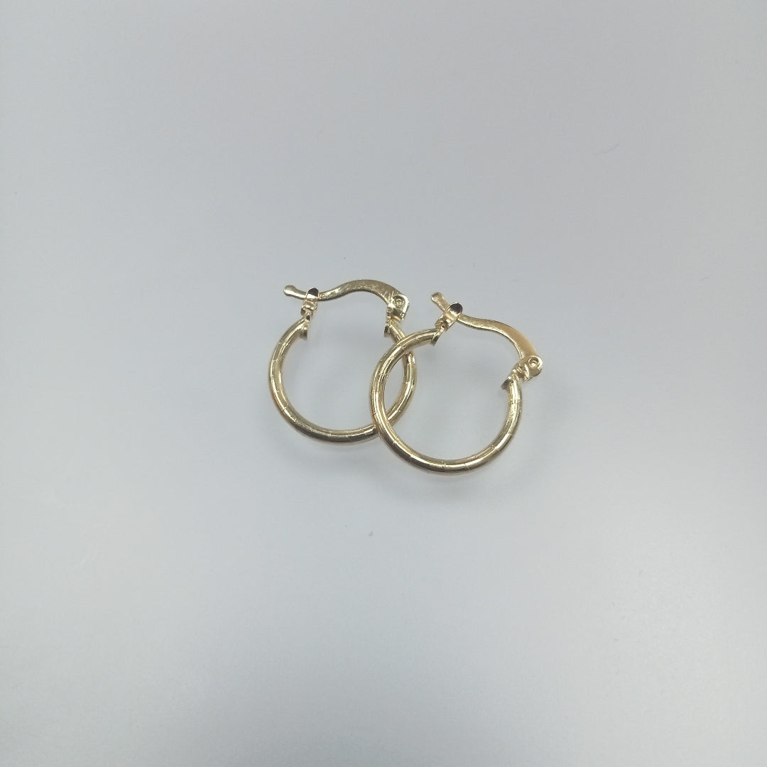 ARETES ARRACADAS ESTRIADAS 14K 1.4 GR (NUEVO)