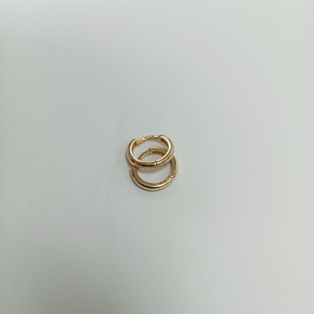 ARETES HUGGIES LISAS 14K 1.3 GR (NUEVO)
