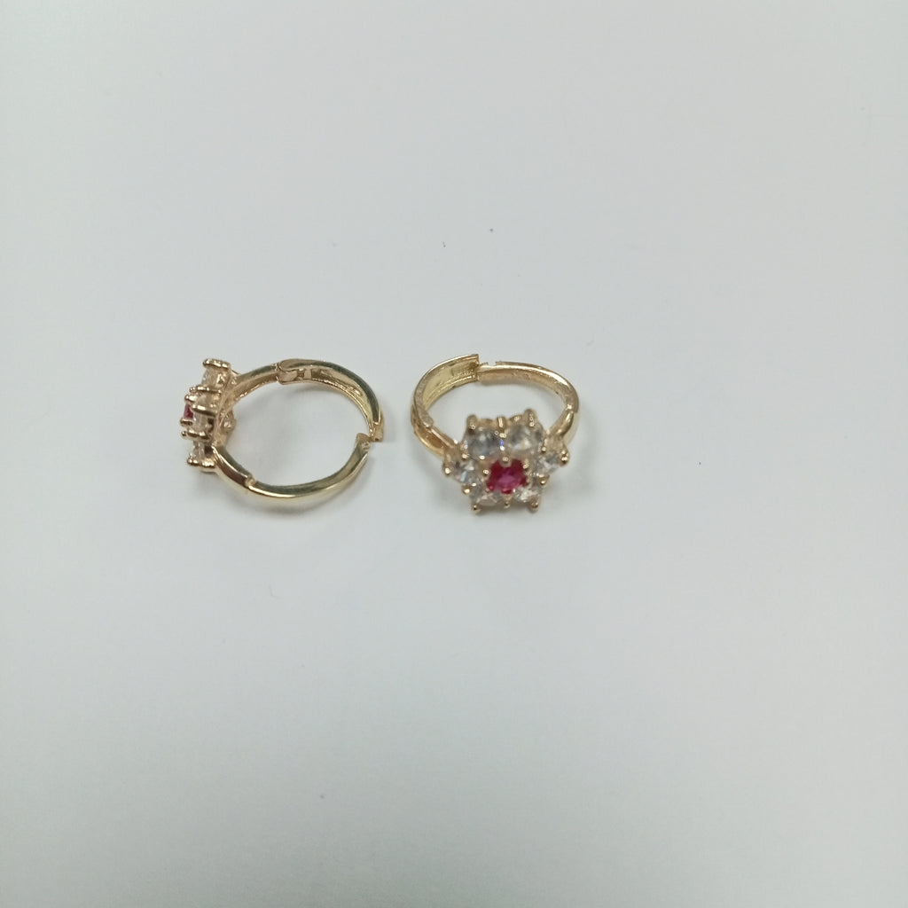 ARETES HUGGIES CON CIRCONIAS Y PIEDRA DE COLOR 14K 1.7 GR (NUEVO)