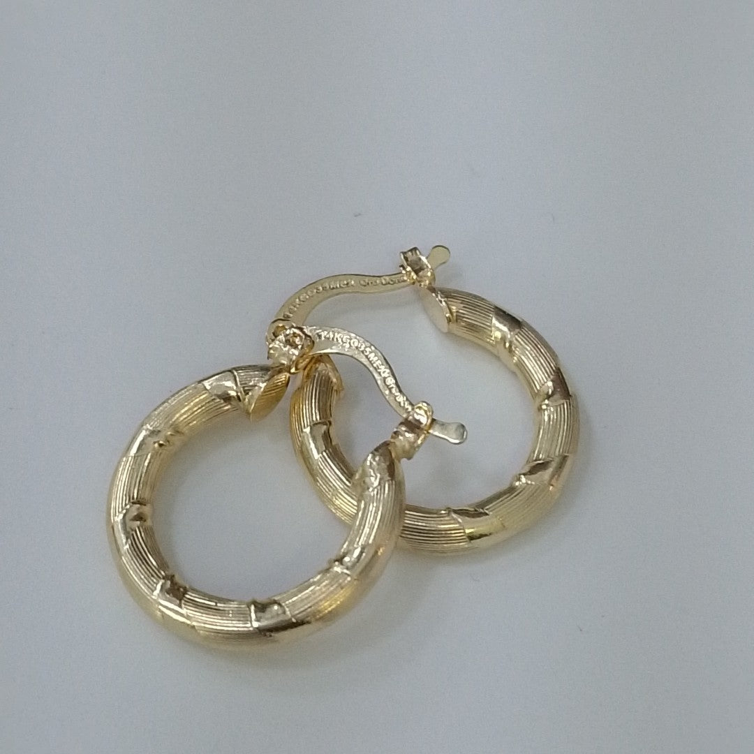 ARETES ARRACADAS TROQUELADAS 14K 2.2 GR (NUEVO)