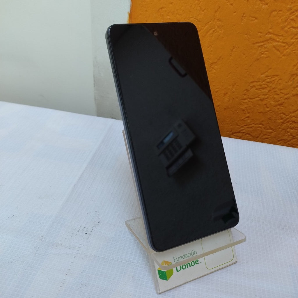 CELULAR MOTOROLA MOTO G24 XT2423-1 (2024) 256 GB 4 GB RAM (SEMINUEVO)