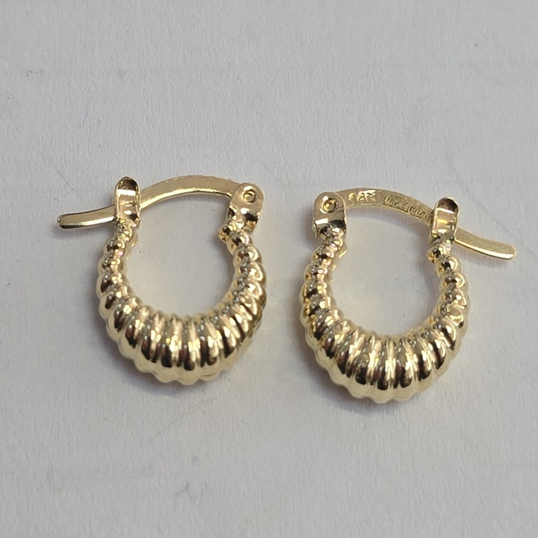 ARETES ARRACADA ESTRIADAS 14K 1.1 GR (NUEVO)