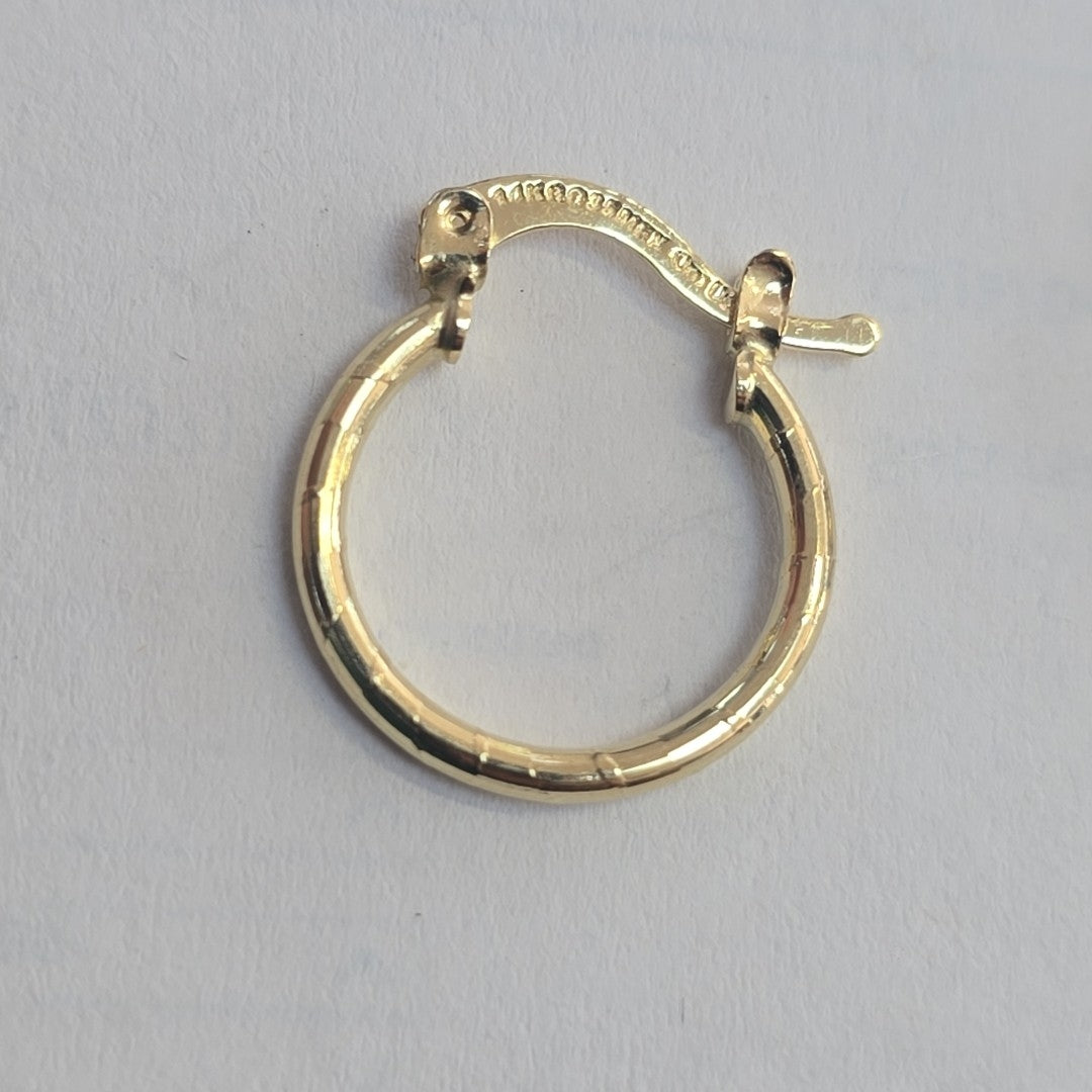 ARETES ARRACADAS ESTRIADAS 14K 1.4 GR (NUEVO)