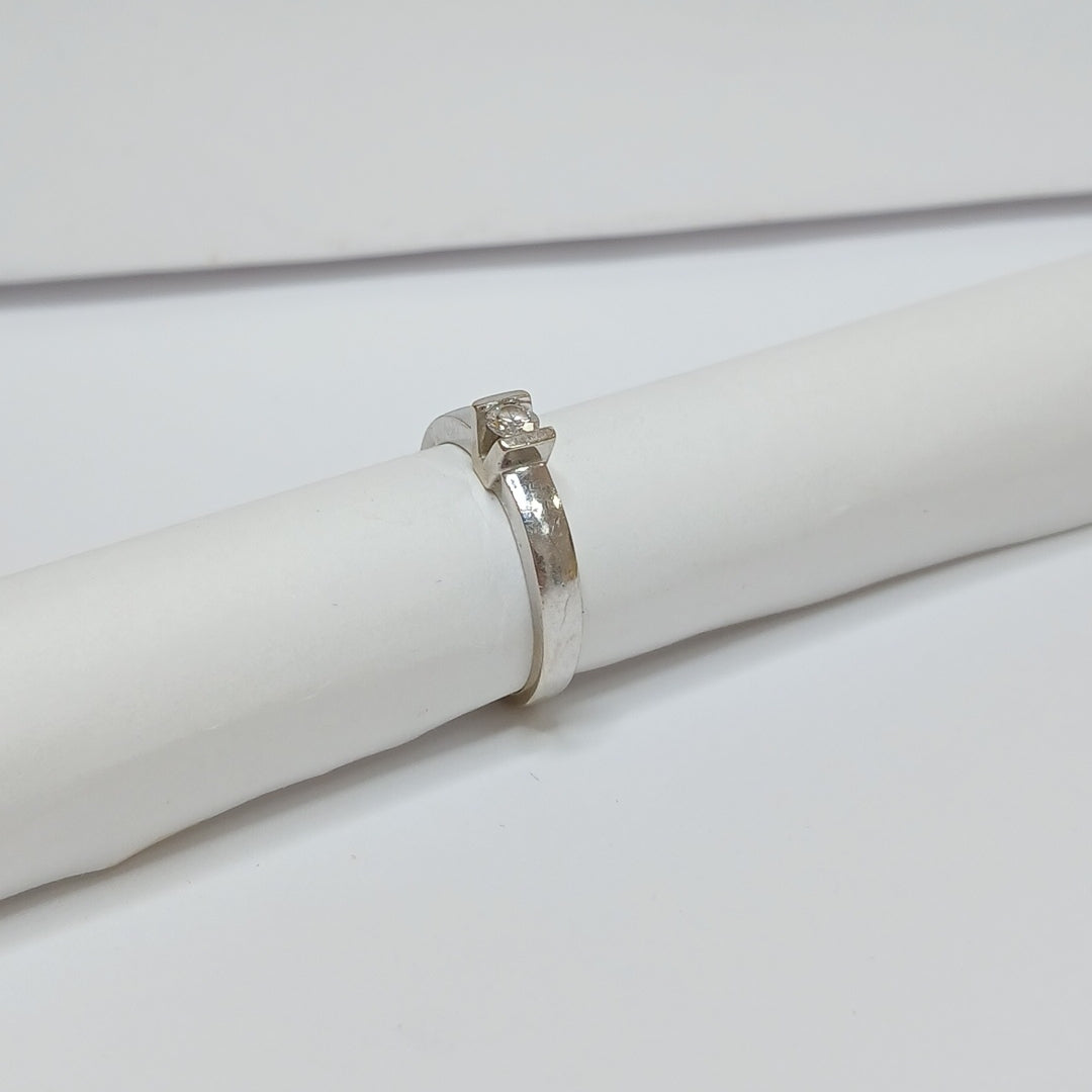ANILLITO ORO, ORO BLANCO 14 K 2.6 GRMS (SEMINUEVO)