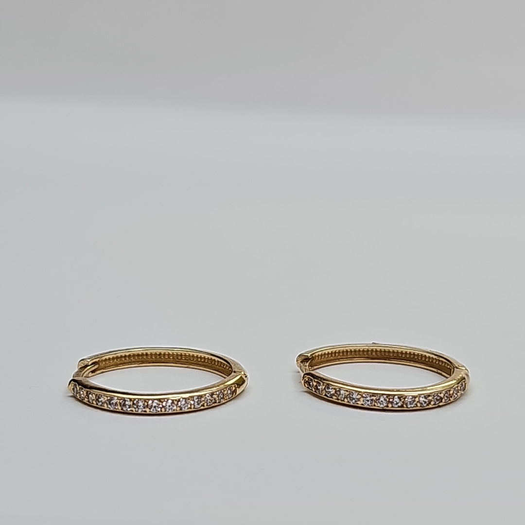 ARETES ARRACADAS C CIRCONIAS 14K 2.1 GR (NUEVO)