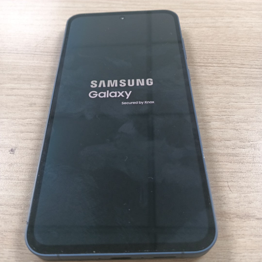 CELULAR SAMSUNG GALAXY A55 5G SM-A556E (2024) 256 GB 8 GB RAM (SEMINUEVO)