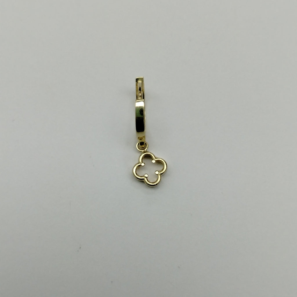 ARETES ARRACADAS CON DIJE 14K 2.4 GR (NUEVO)