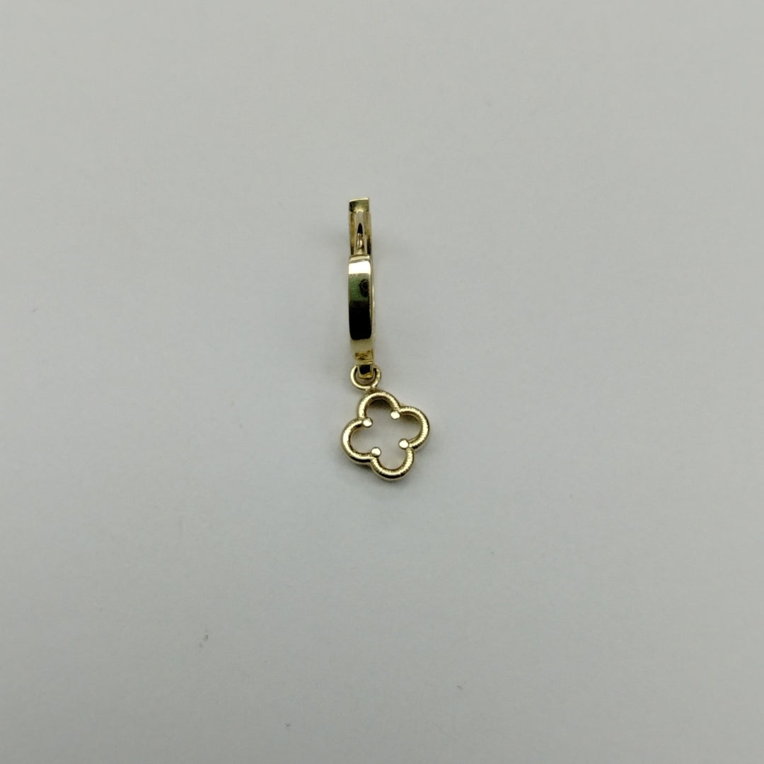 ARETES ARRACADAS CON DIJE 14K 2.4 GR (NUEVO)
