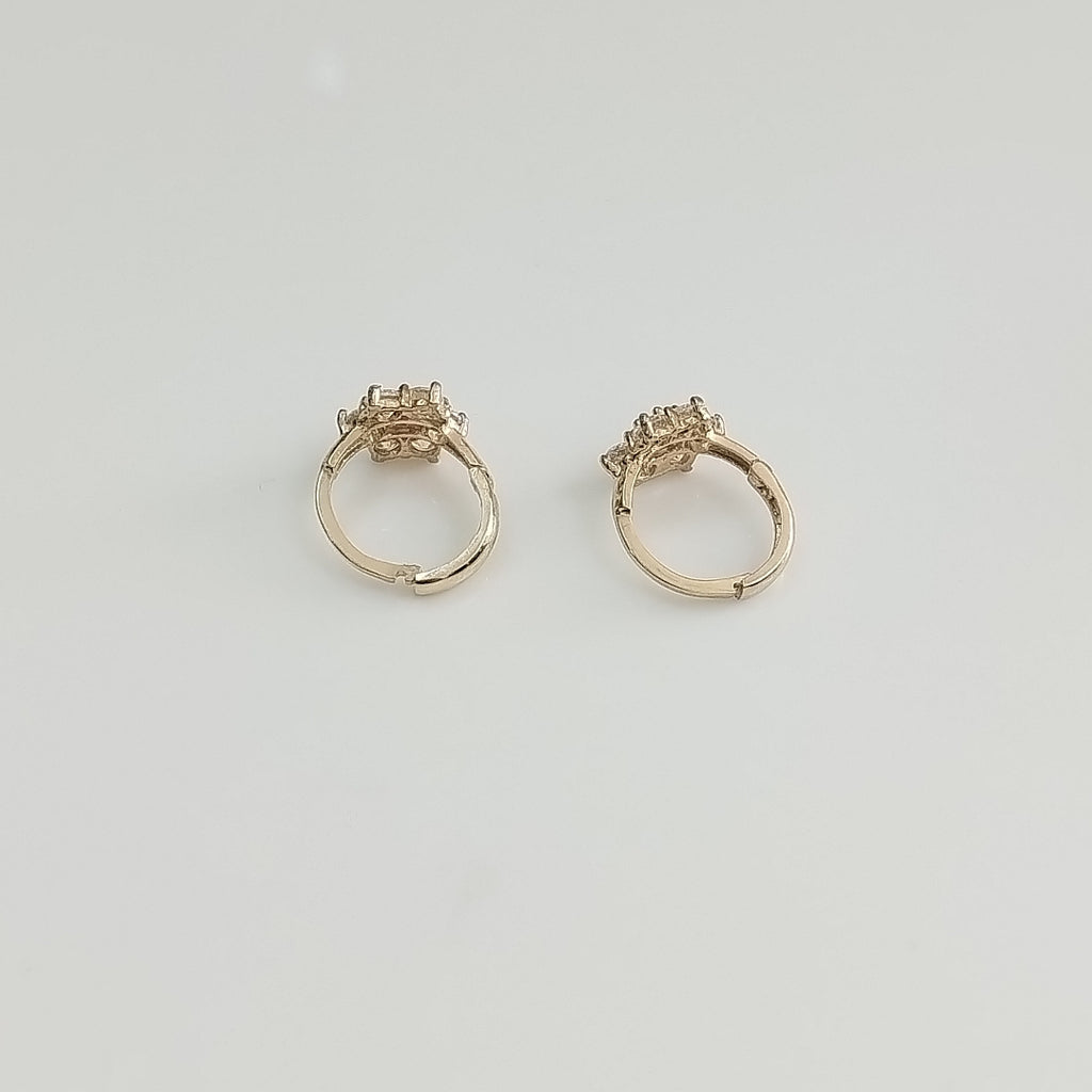 ARETES HUGGIES CON CIRCONIAS Y PIEDRA DE COLOR 14K 1.7 GR (NUEVO)