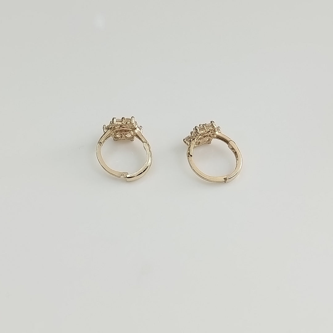 ARETES HUGGIES CON CIRCONIAS Y PIEDRA DE COLOR 14K 1.7 GR (NUEVO)