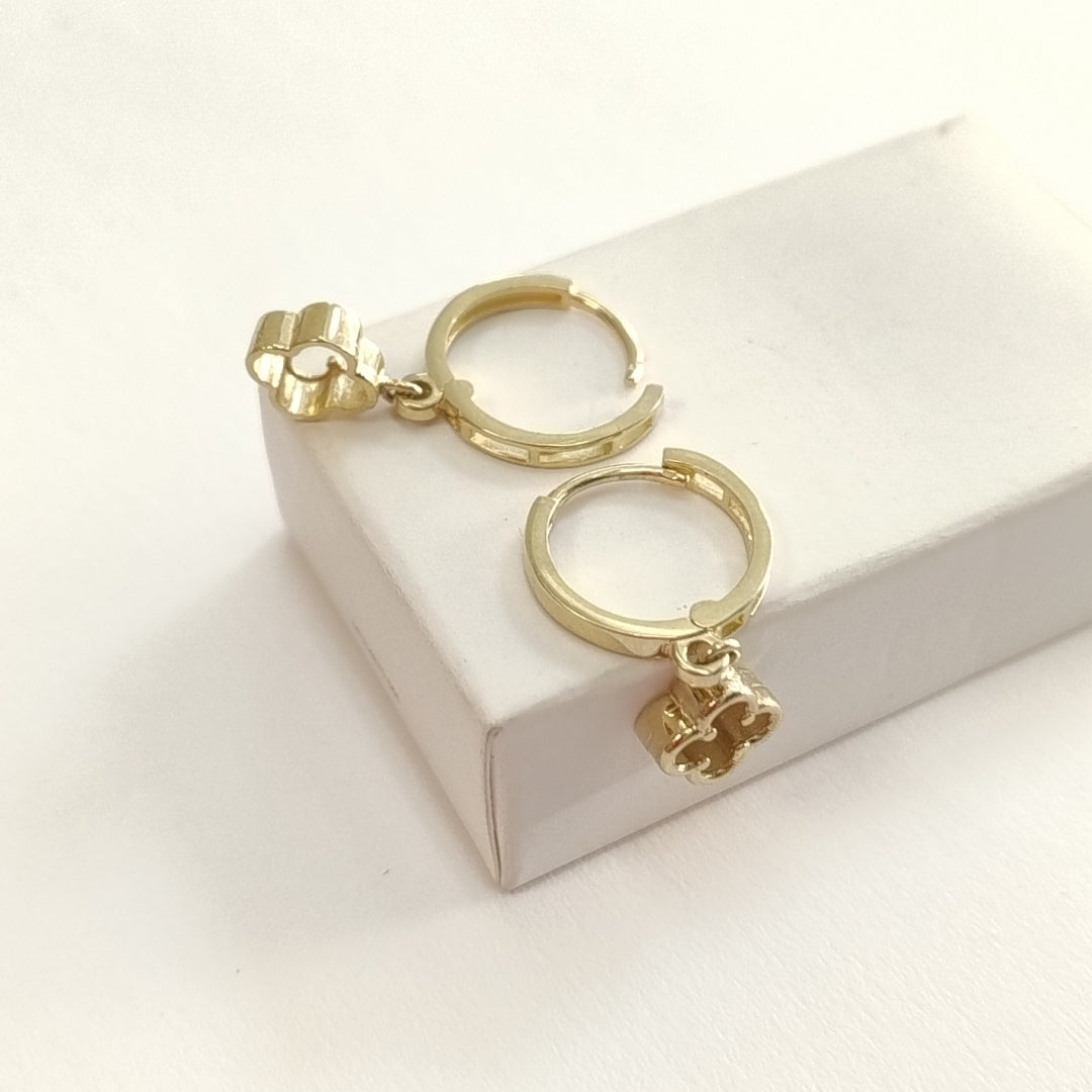 ARETES ARRACADAS CON DIJE 14K 2.4 GR (NUEVO)