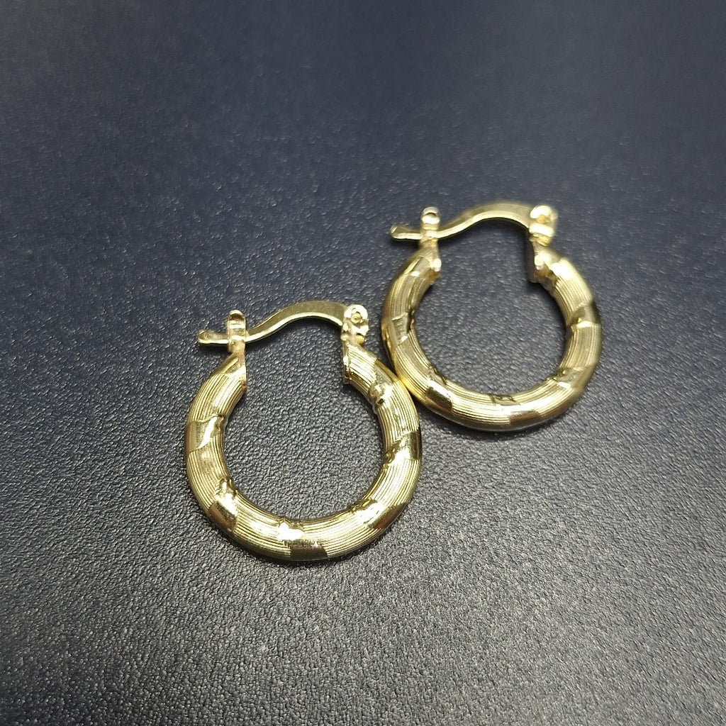 ARETES ARRACADAS TROQUELADAS 14K 2.2 GR (NUEVO)