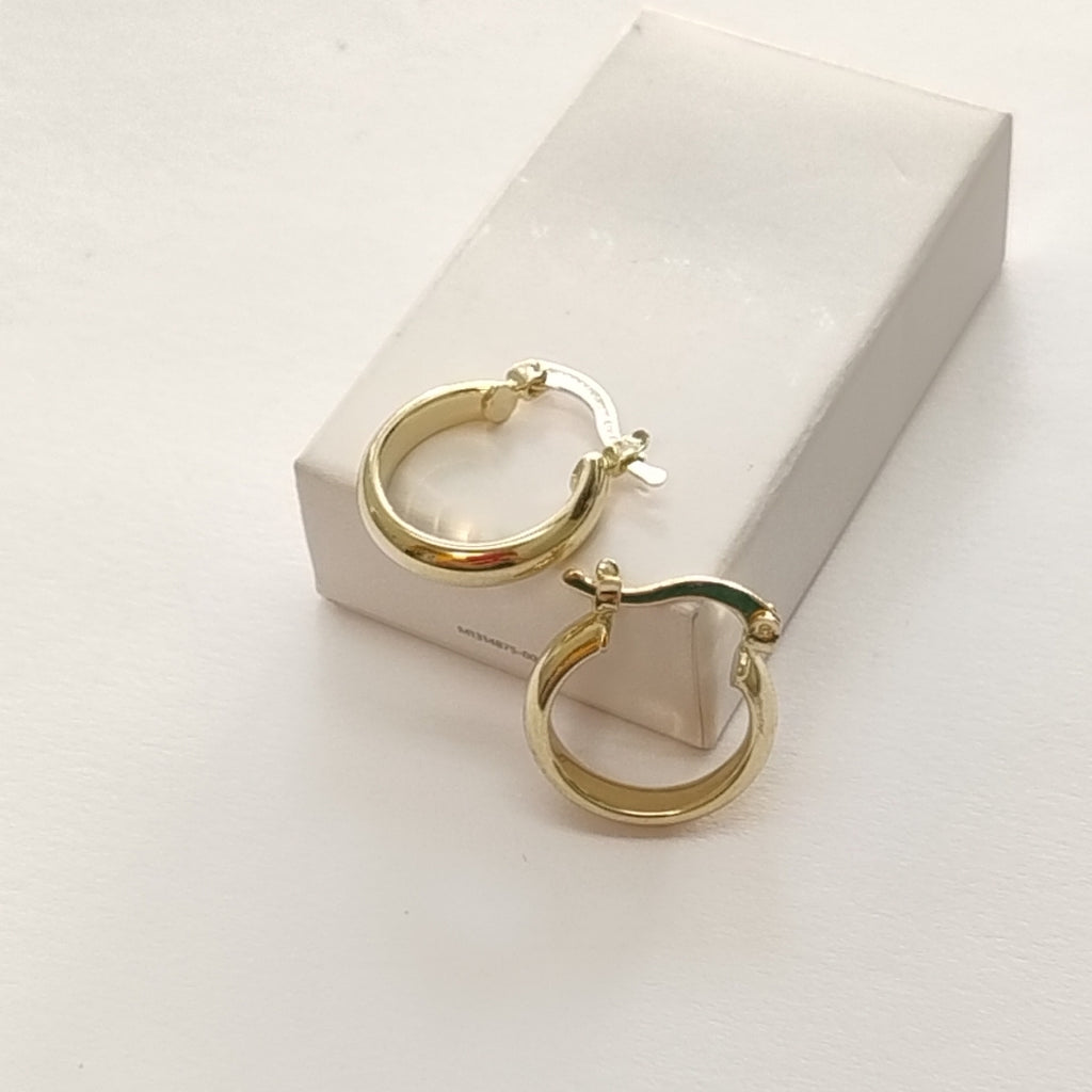 ARETES ARRACADA LISA 14K 1.7 GR (NUEVO)