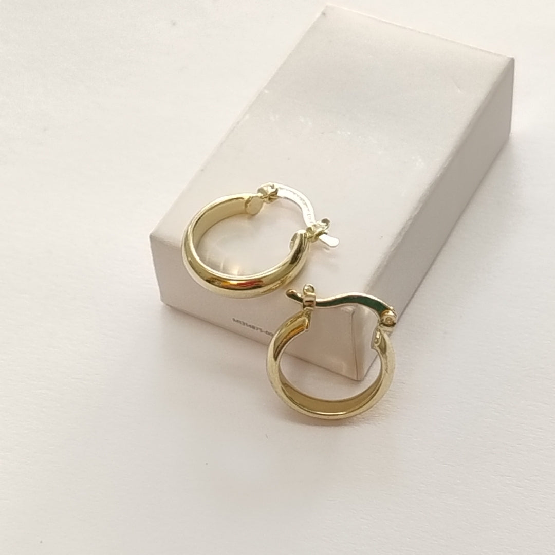 ARETES ARRACADA LISA 14K 1.7 GR (NUEVO)
