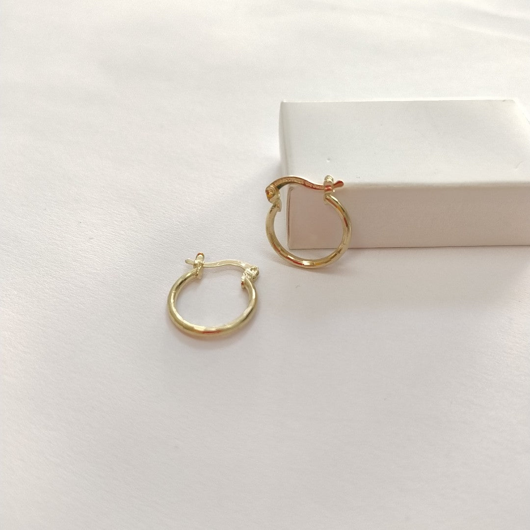 ARETES ARRACADAS ESTRIADAS 14K 1.4 GR (NUEVO)
