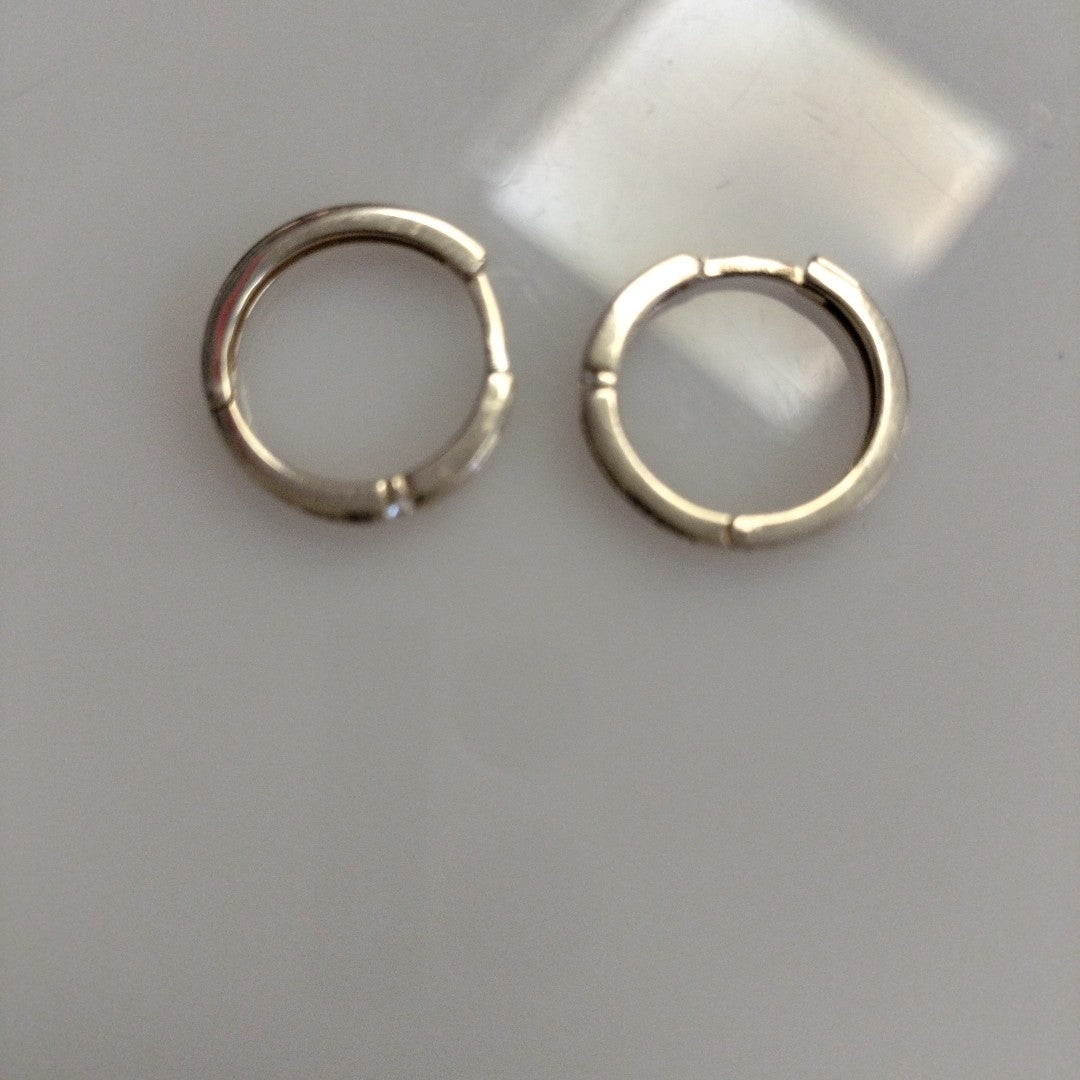 ARETES ARRACADAS LISAS 14K 2.3 GR (NUEVO)