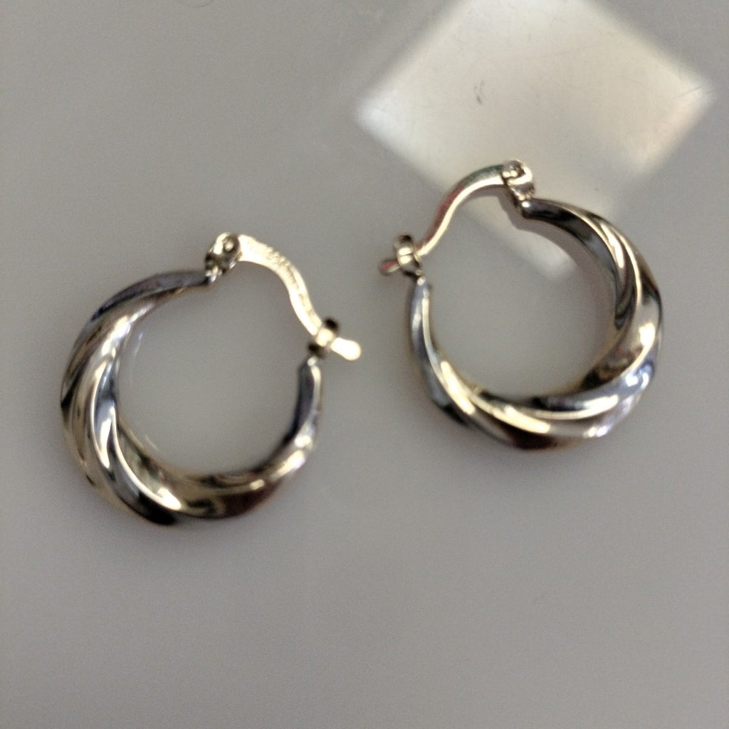 ARETES TEJIDO ARRACADA TRENZADA COMBINADA 14K 1.8 GR (NUEVO)