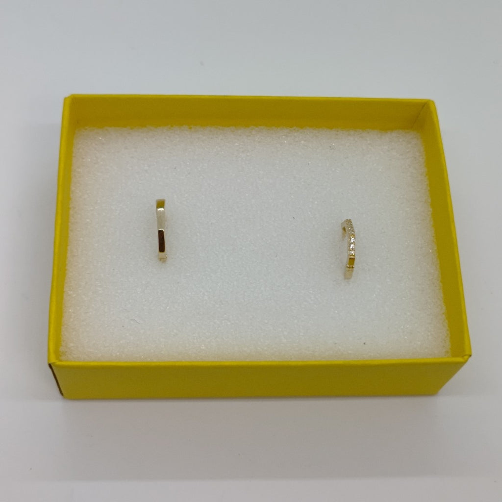 ARETES HUGIES C CIRCONIAS 14K 1.5 GR (NUEVO)